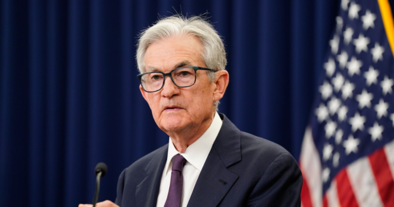 Powell ส่งสัญญาณชัด Fed เตรียมลดดอกเบี้ย หลังความเสี่ยงเศรษฐกิจเปลี่ยน